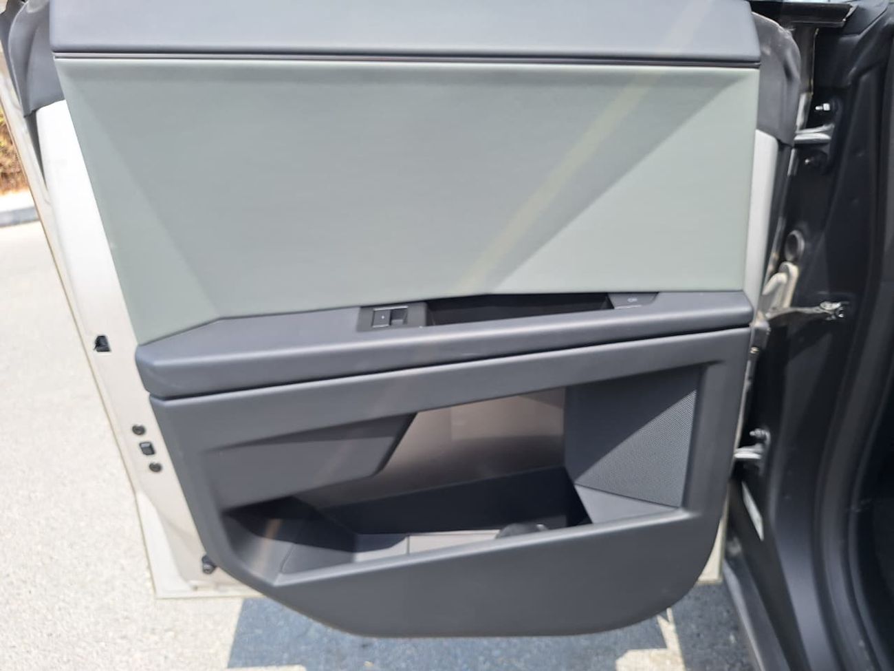 تسلا سايبرتراك Cyberbeast