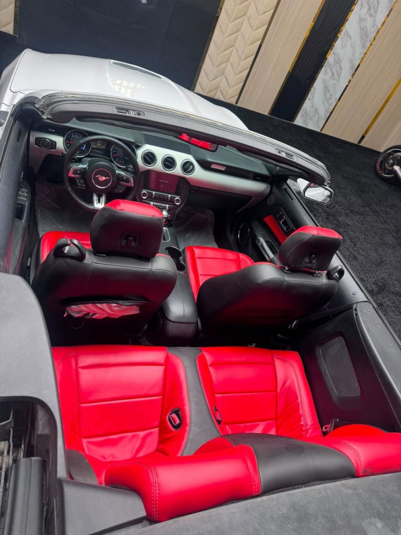Ford Mustang PREMIUM