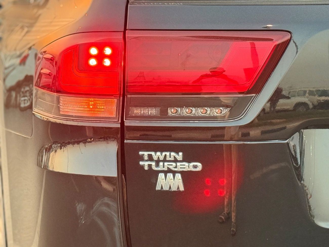 Toyota Land Cruiser Toyota landcuriser 2022 Years TwinTurbo GXR 3.5L petrol left hand drive black color