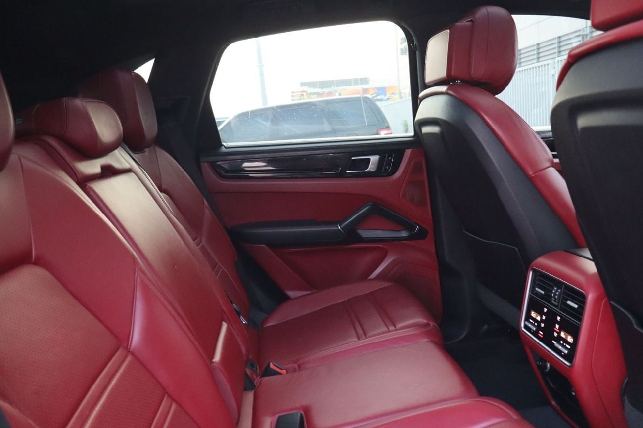 Porsche Cayenne STANDARD