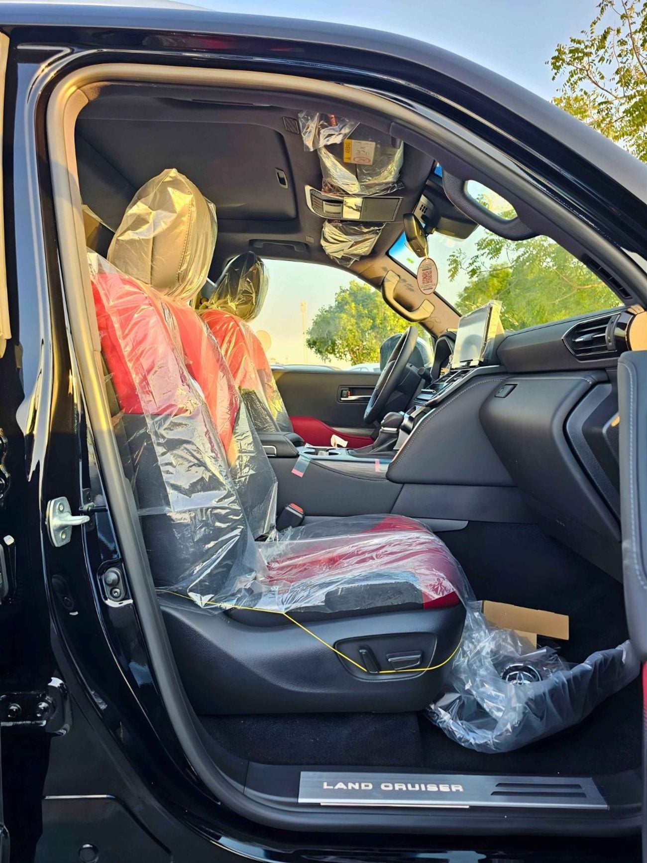 Toyota Land Cruiser VXR TWIN TURBO /3.5L PETROL V6 4WD/360*CAMERA/RADAR/HSUP DISPLY/ CODE#VXR31HB