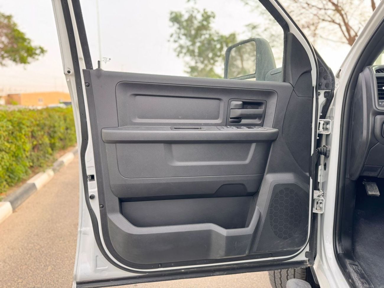 رام 2500 Power Wagon 6.4L 4WD (5 Seater)