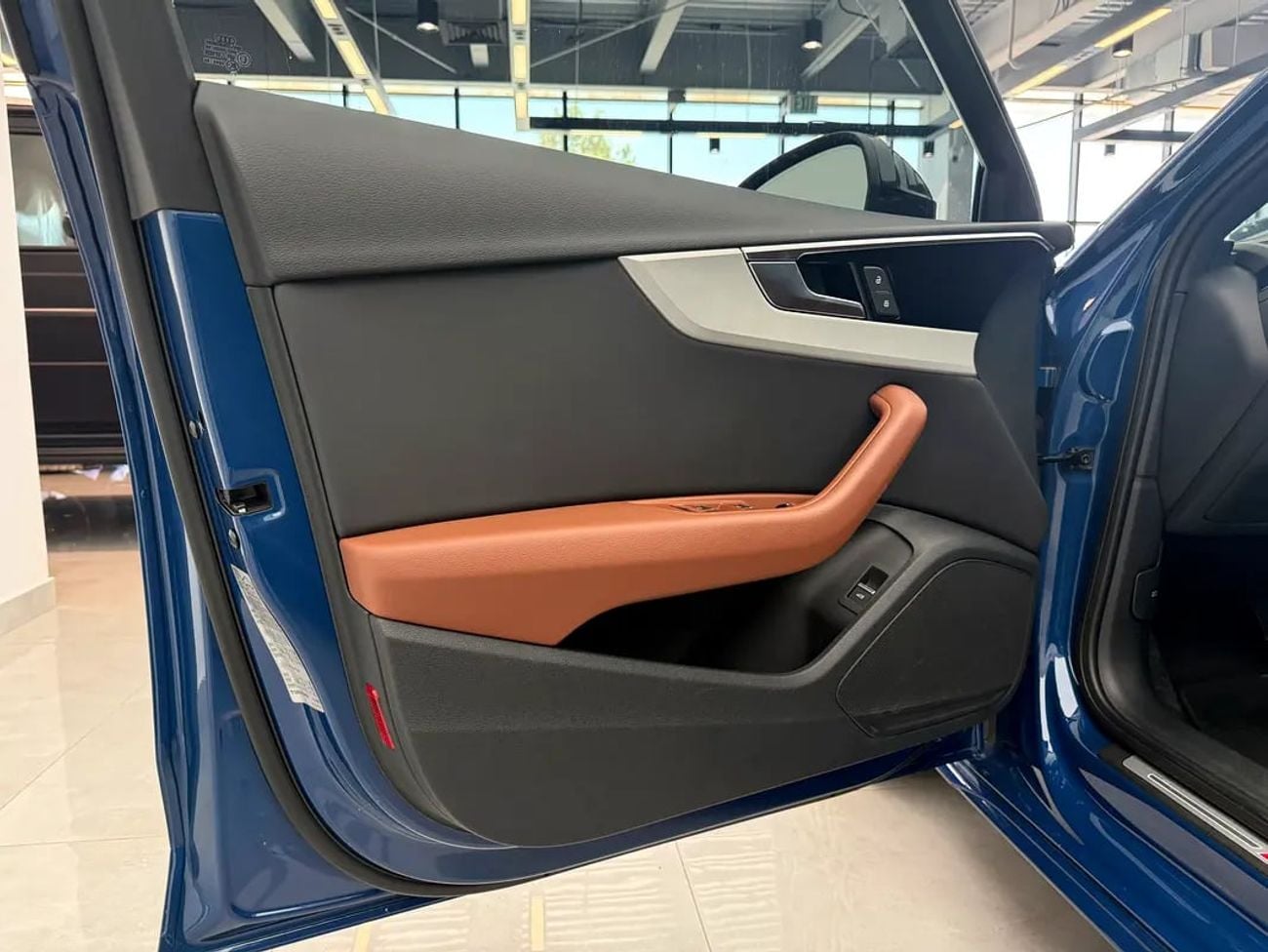 أودي A4 35 TFSI S Line 1.4L 35 TFSI S-line - GCC Specs - Great conditions