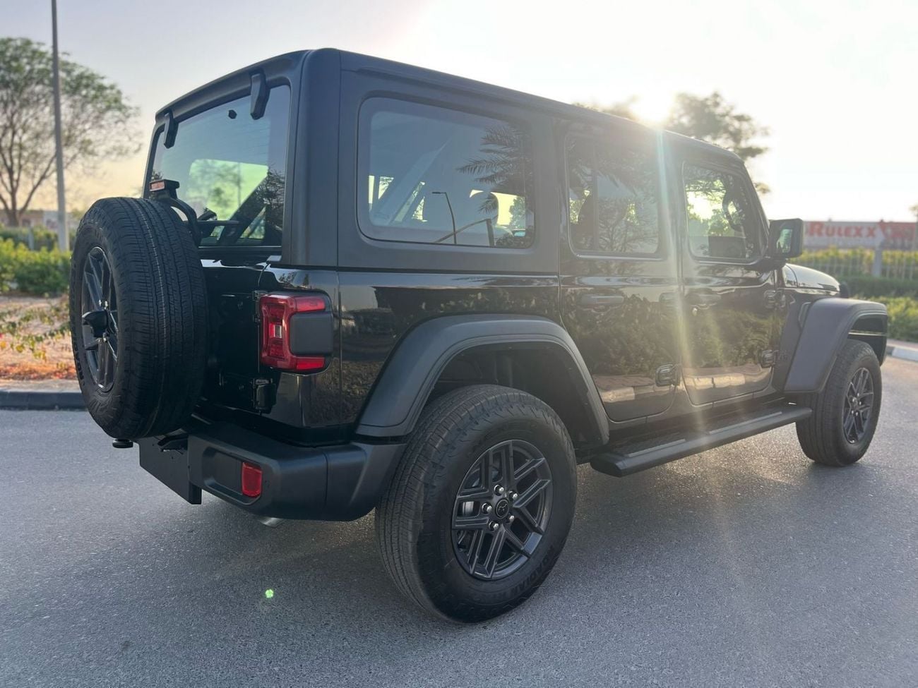 جيب رانجلر أنليميتد Unlimited Sport S 2.0L A/T