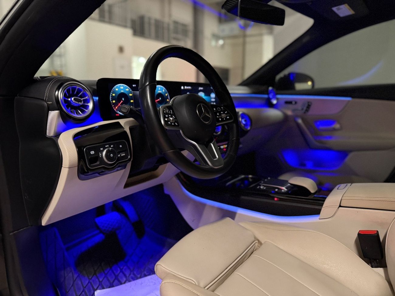 Mercedes-Benz CLA 250 Premium + 2.0L