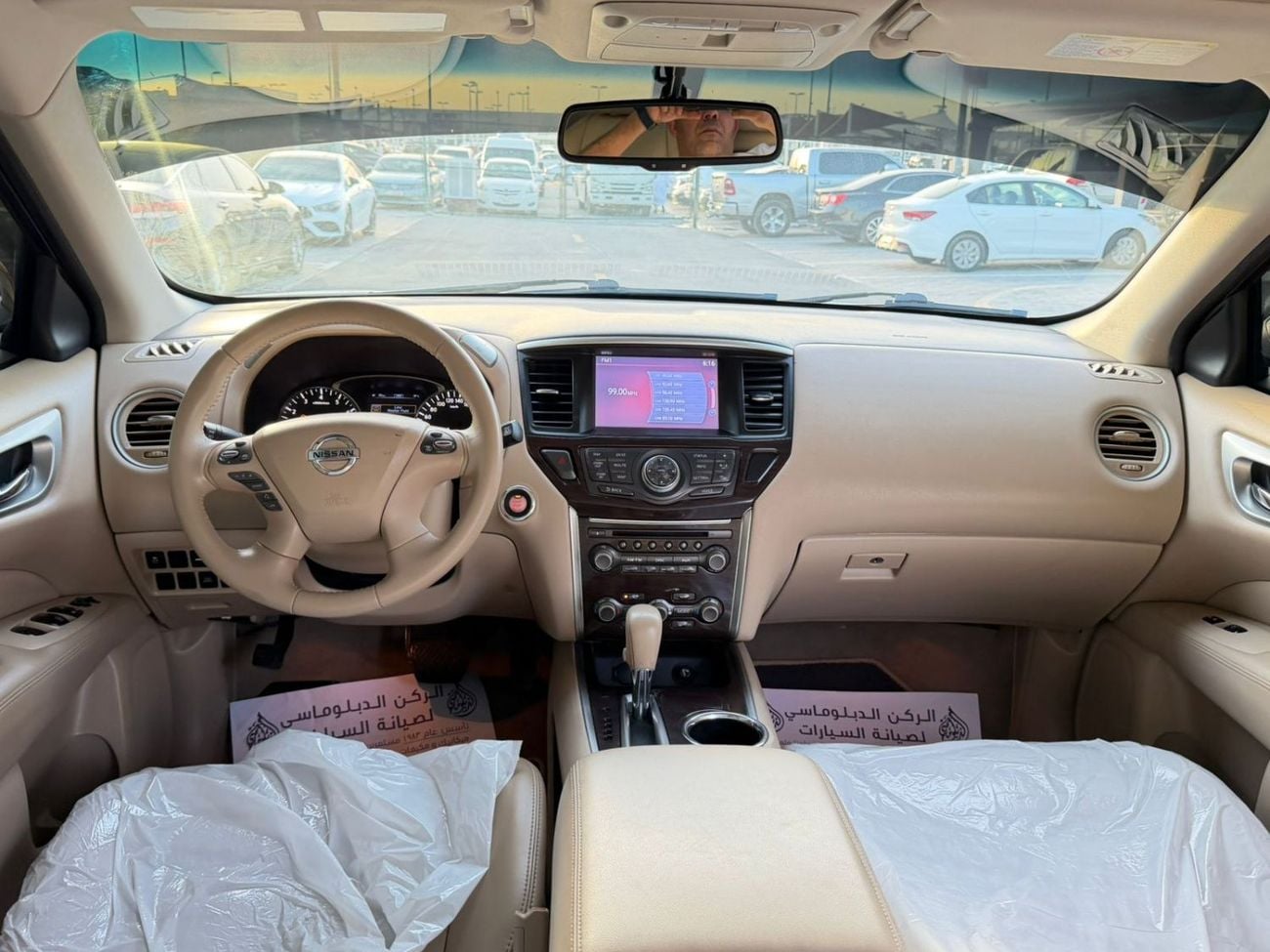 Nissan Pathfinder GCC spec, full options, panoramic sunroof