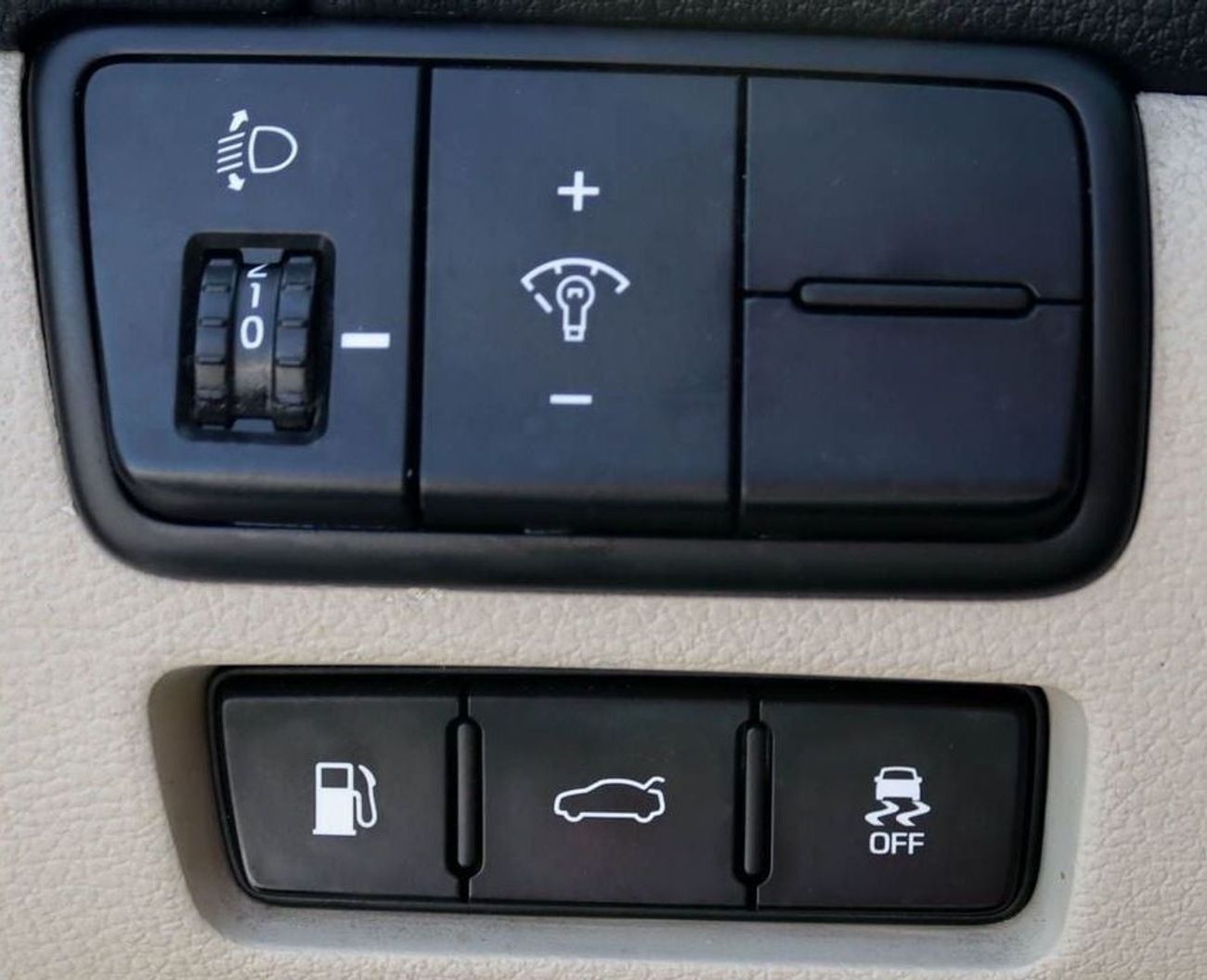 كيا كادنزا EX 3.3L KIA CADENZA V6, 2021 GCC accident-free in excellent condition 1367 P.M