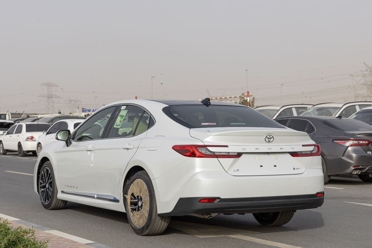 Toyota Camry Toyota Camry LE 2.5 L | Hybrid | White | Panoramic Sunroof | Electric Chair | 2026 GCC Specs