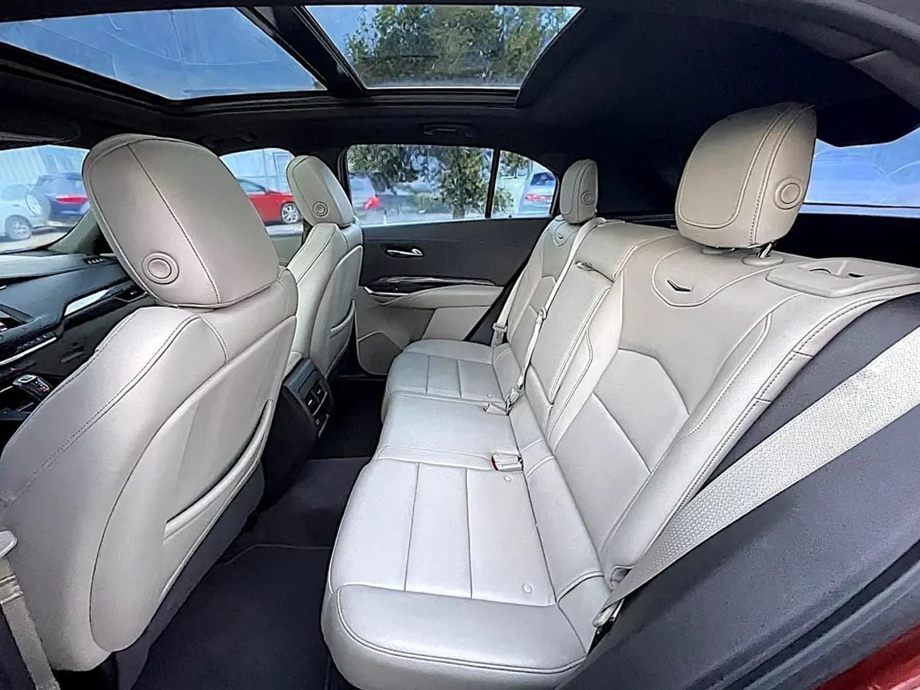 كاديلاك XT4 896 | Premium Luxury - GCC Specs