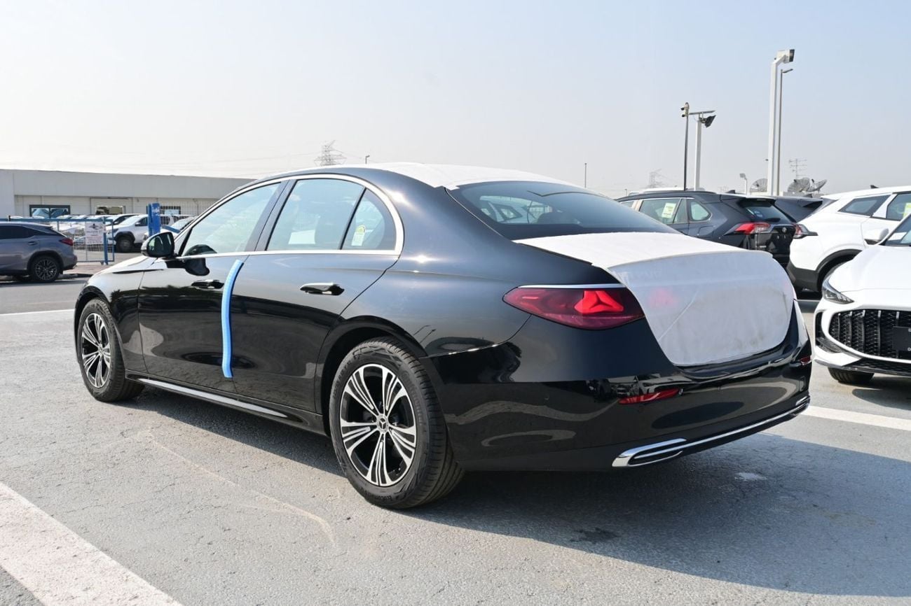 Mercedes-Benz E200 Mercedes-Benz E200 2.0L Turbo + Mild Hybrid Color Black Model2026