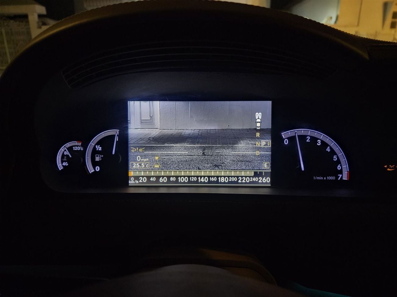 Mercedes-Benz CL 500 Mercedes-Benz CL500 Year Model: 2014 GCC Specifications  Low Kilometer Driven   Well maintained and