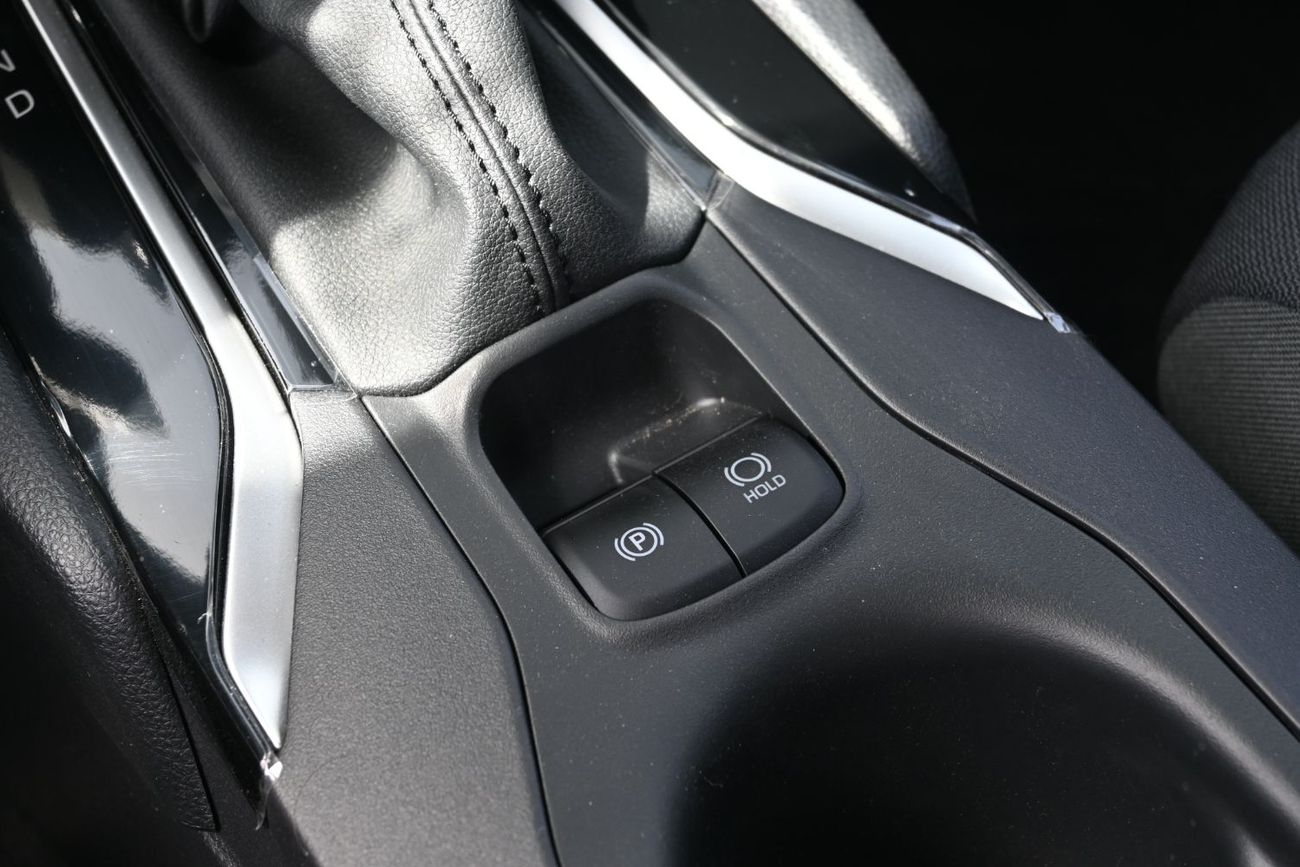 تويوتا كورولا كروس Toyota Corolla Cross 2.0L Hybrid, FWD Model 2025, Color White