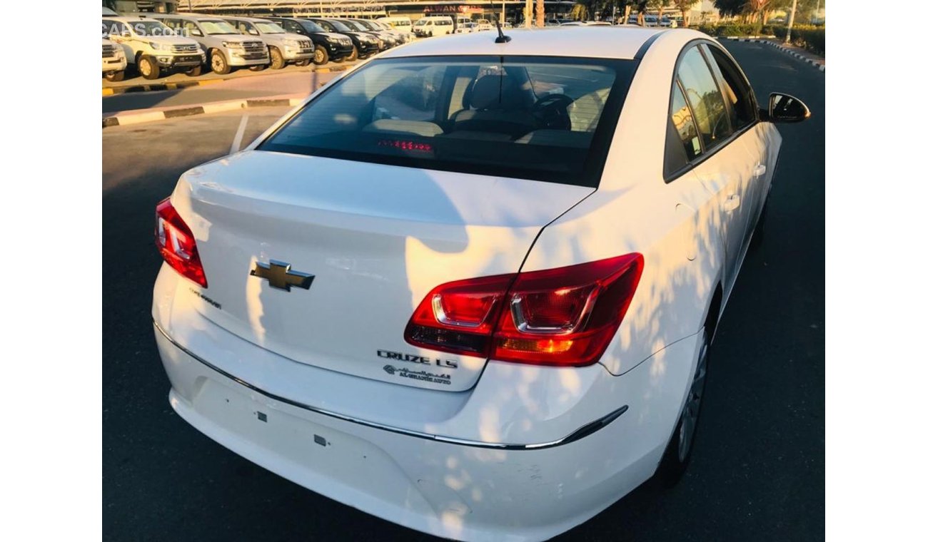 شيفروليه كروز CHEVROLET CRUZE 1.8 L GCC //2017// GOOD CONDITION // FULL SERVICE HISTORY // LOW MILEAGE // SPECIAL 