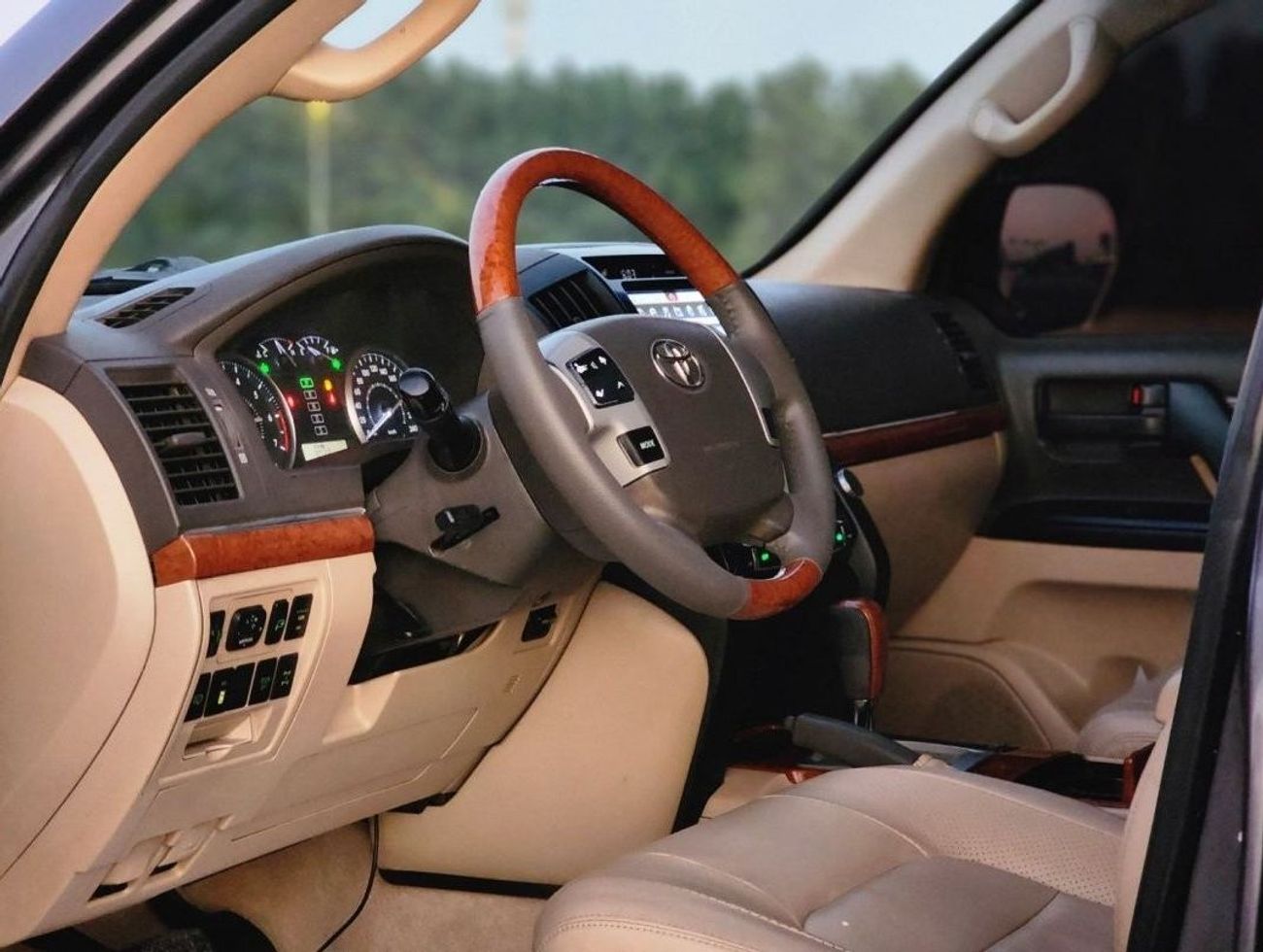 Toyota Land Cruiser GX.R V8