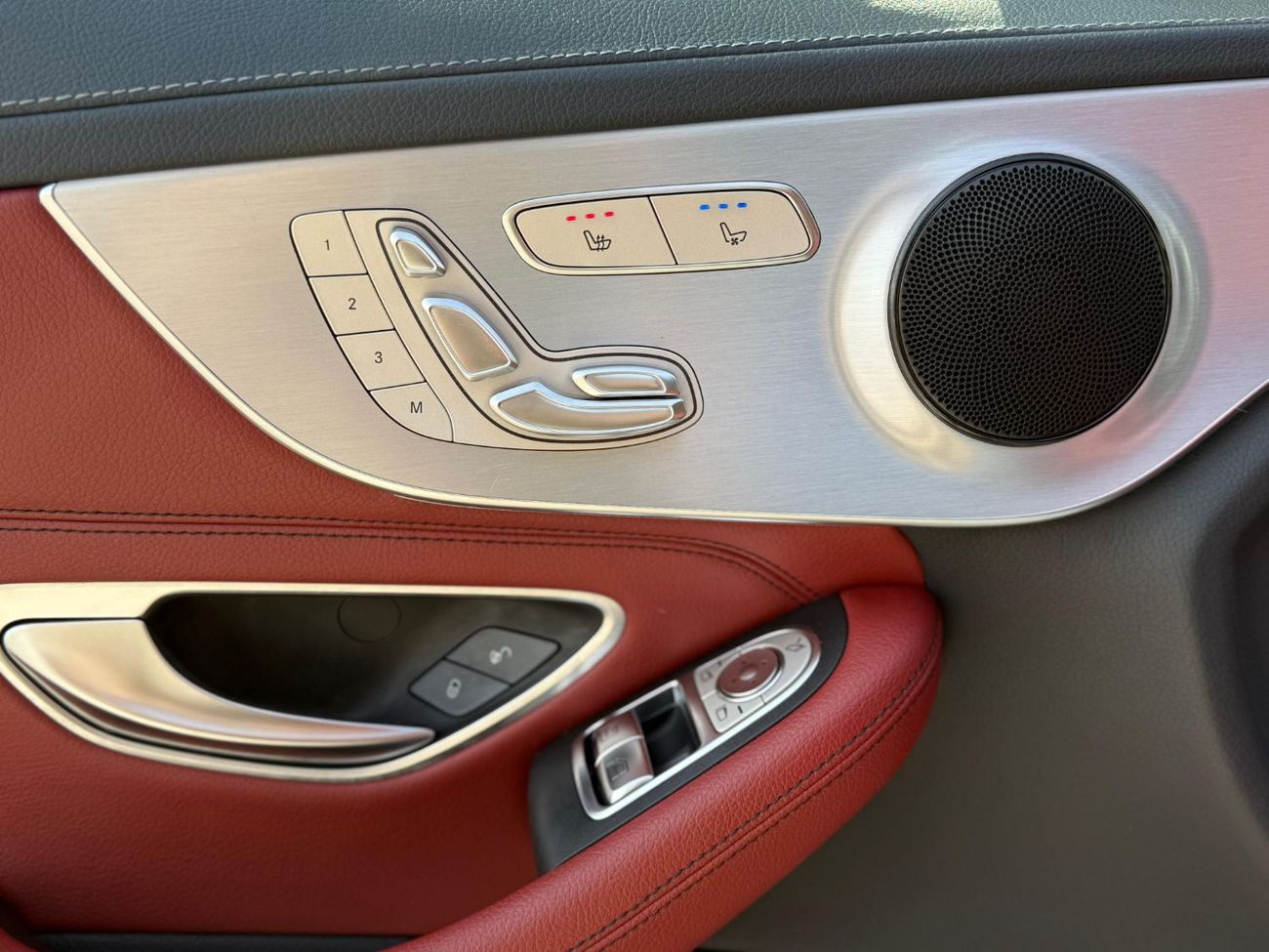 مرسيدس بنز C 300 كوبيه