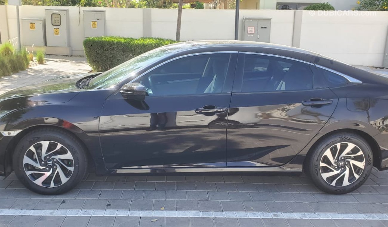 Used Honda Civic 2016 2.0L Service History 2016 for sale in Dubai 562303