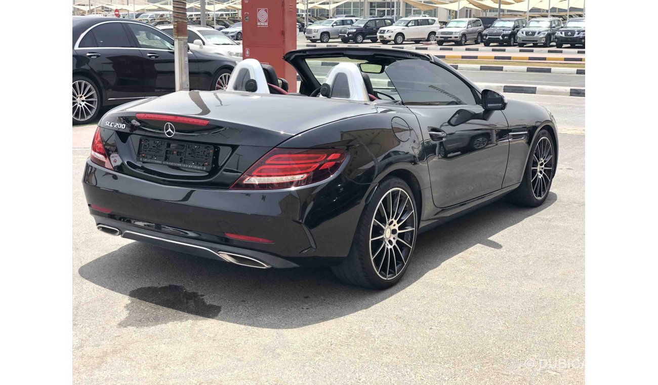 Mercedes-Benz SLC 200 خليجي مالك واحد فول اوبشن ضملن لغاية 2023 من كالة مرسيديس