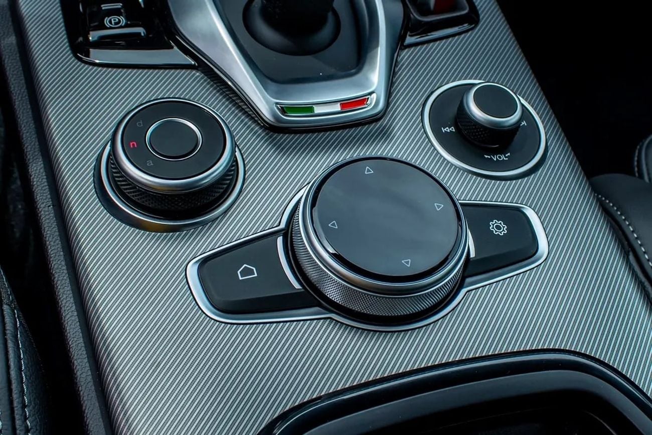 Alfa Romeo Stelvio VELOCE 2,605 / Month | | Veloce MCA | | Gargash Warranty and Service