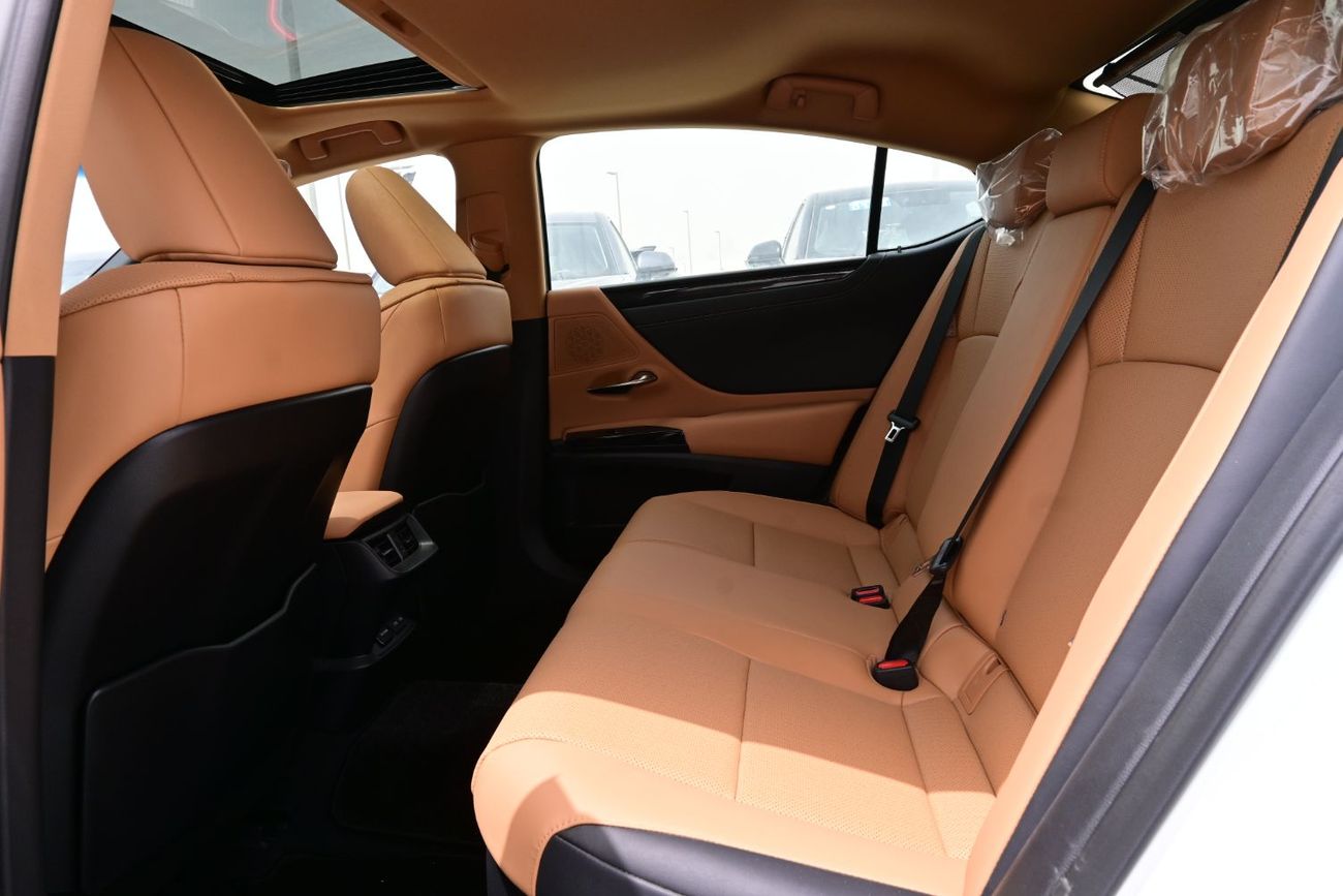 لكزس ES300h Lexus ES300h 2.5L Hybrid Model 2023, Color White