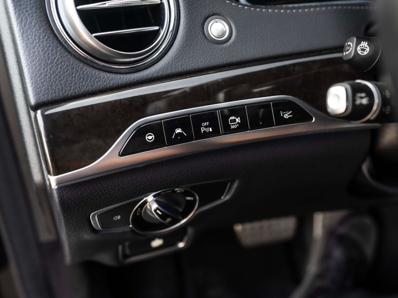 Mercedes Benz S550