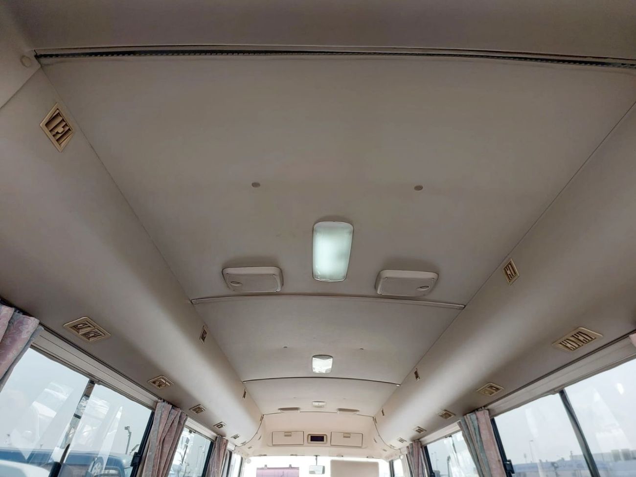 ميتسوبيشي روزا (RAMADAN OFFER) MITSUBISHI ROSA BUS RHD 2004 MODEL 4.9 L DIESEL MANUAL(PM00020)