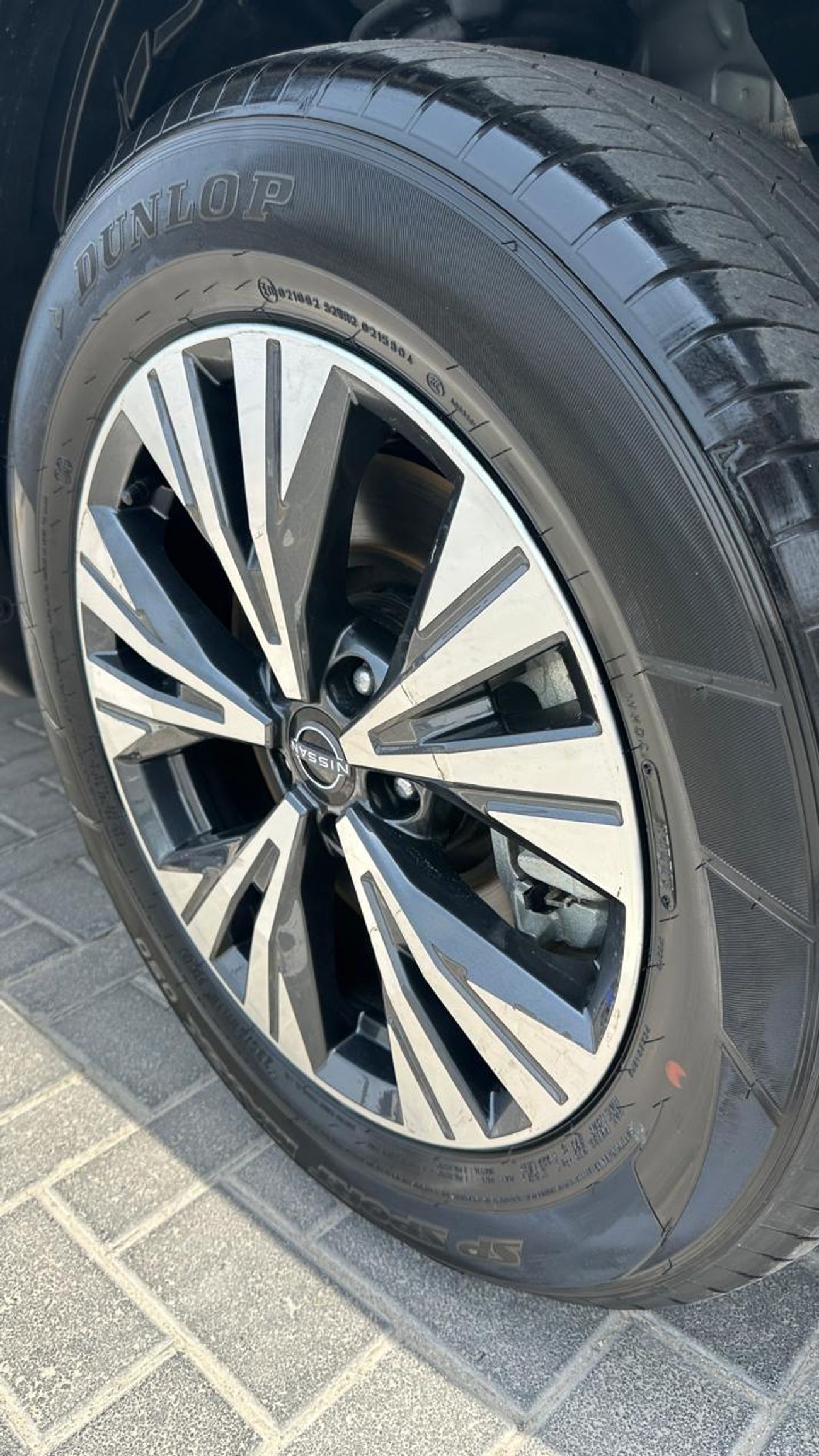 نيسان إكس تريل 1.5T Hybrid AWD Luxury Edition