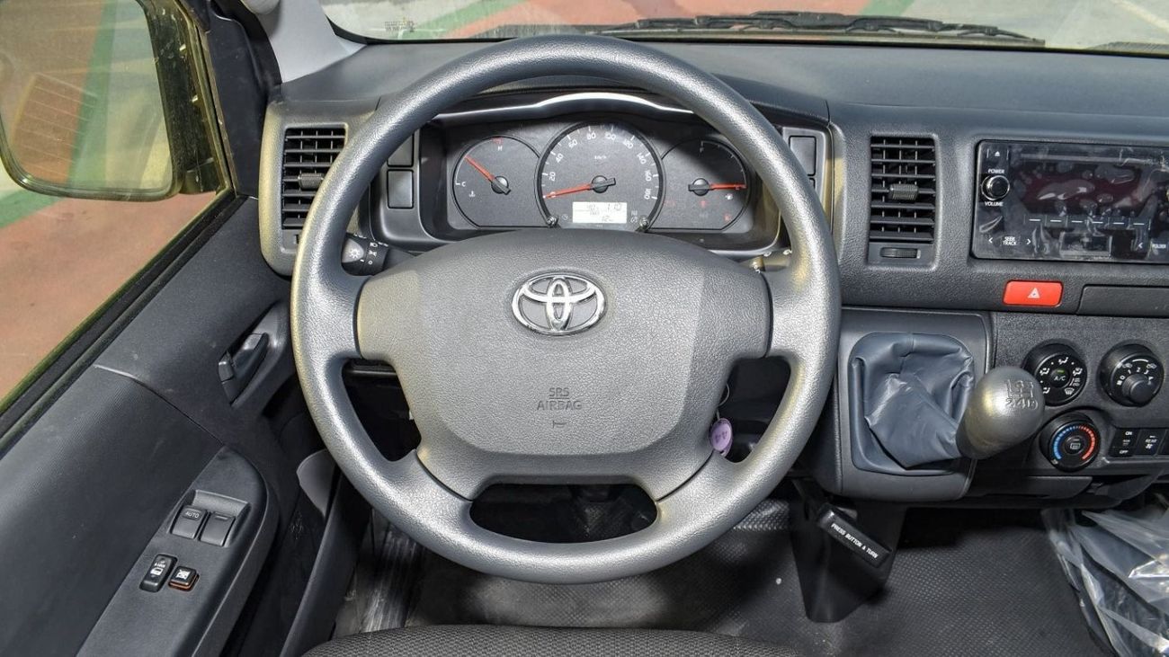 تويوتا هاياس Toyota Hiace 2.7L High Roof  Model 2025