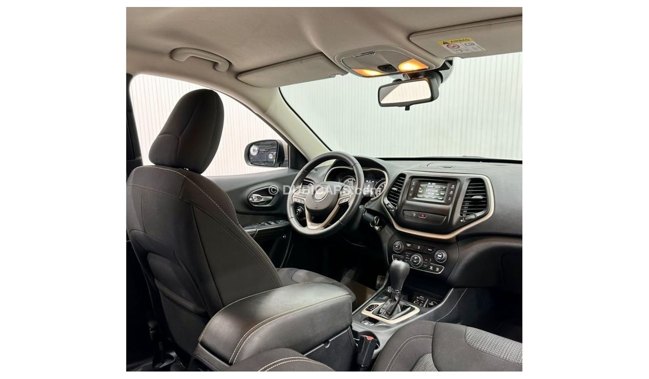 Jeep Cherokee 2016 Jeep Cherokee Longitude, Warranty, Low Kms, Excellent Condition, GCC