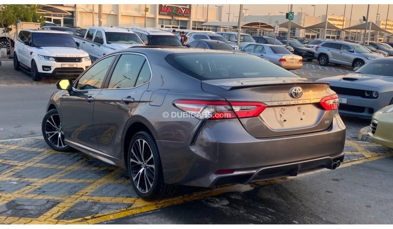 Toyota Camry SE