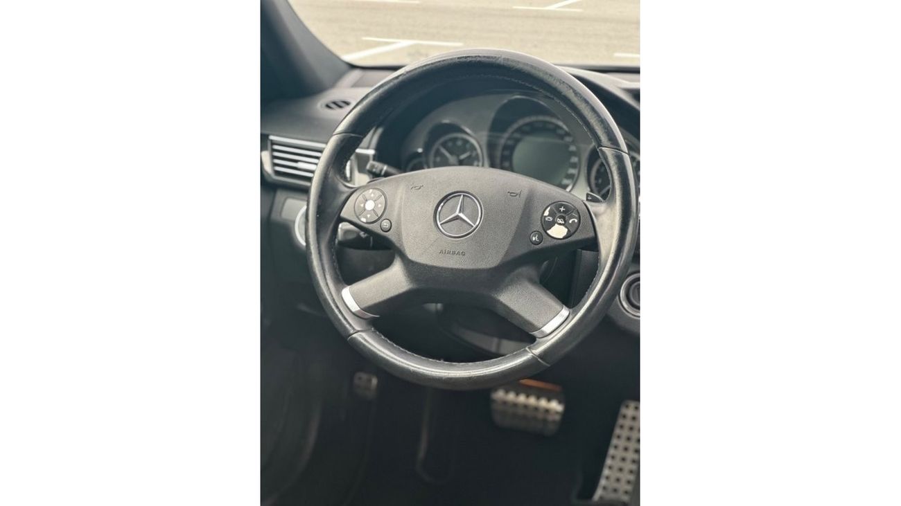 Mercedes-Benz E 250 MODEL 2010 GCC CAR PERFECT CONDITION INSIDE AND OUTSIDE FULL OPTION PANORAMIC ROOF LEATHER SEATS