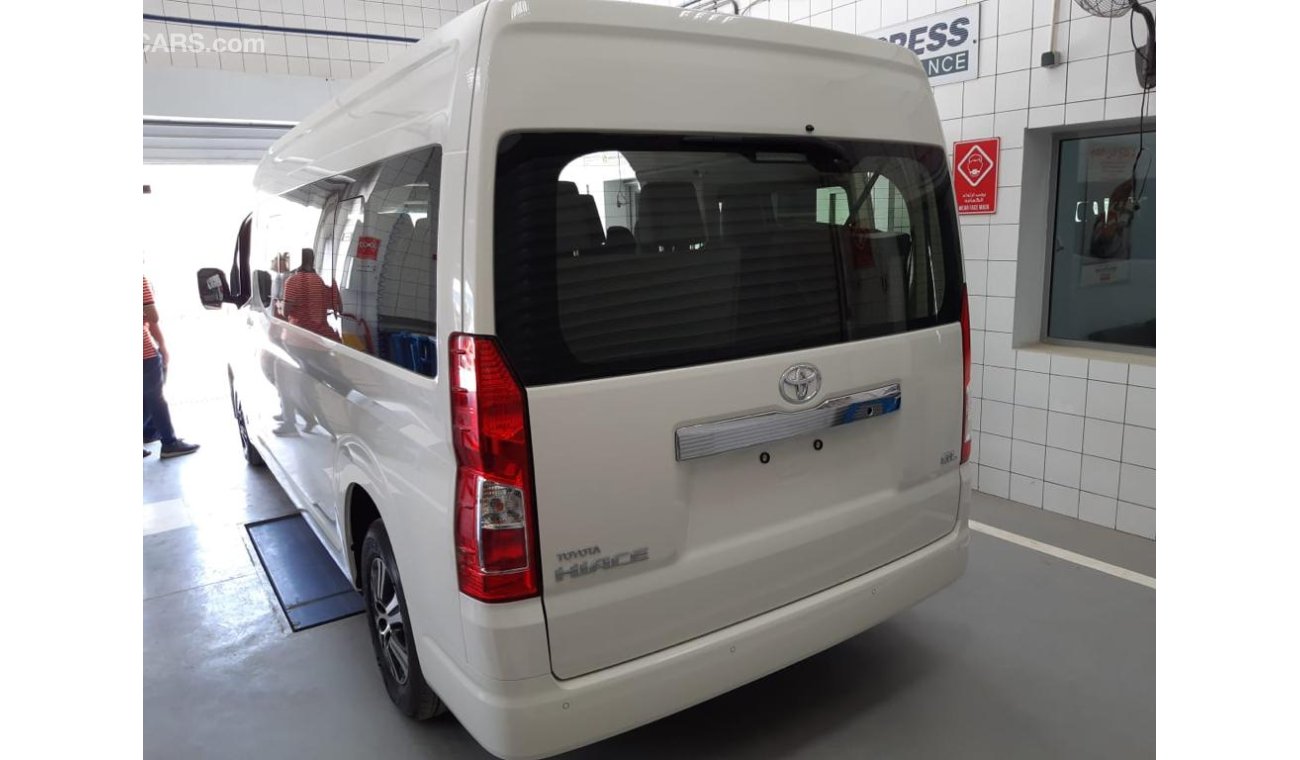 Toyota Hiace 2020YM COMMUTER HR 2.8L DIESEL,MT ,14 Seats, 3 points seat belts, special offer