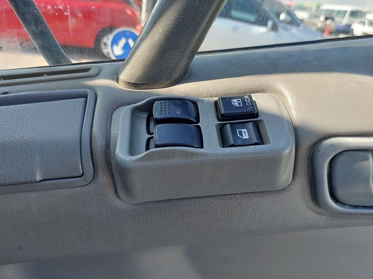 ميتسوبيشي فايتر MITSUBISHI FIGHTER WATER TANKER TRUCK RHD 2001 MODEL 8.2 L DIESEL MANUAL(PM50931)