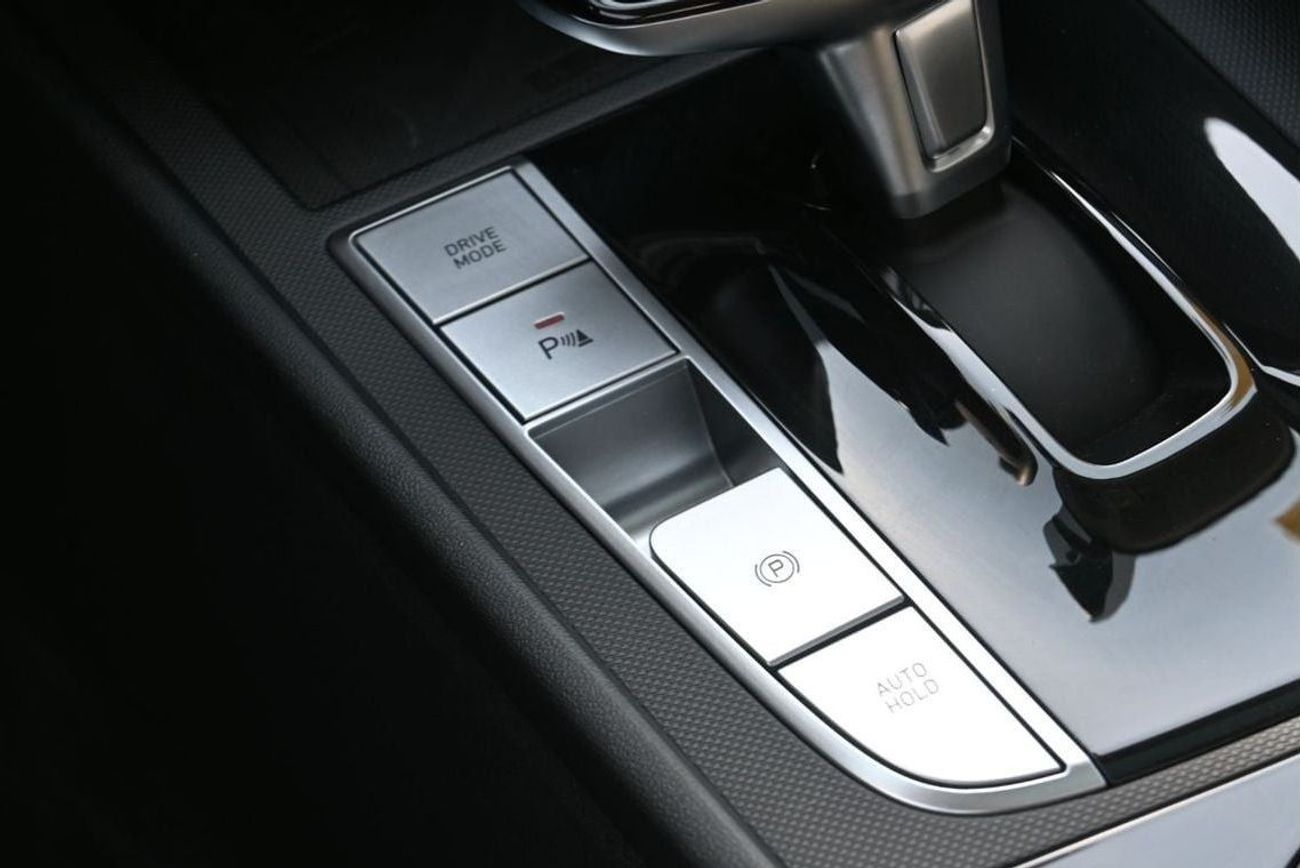 Hyundai Elantra Hyundai Elentra LUX 1.5L, Petrol, Model 2024, Color White (Export Price)