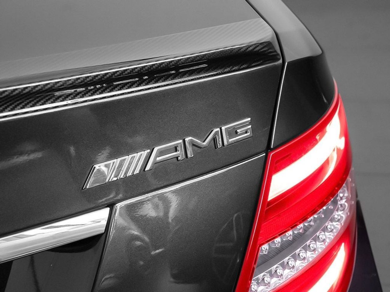 مرسيدس بنز C 63 AMG Std 6.2L 2013 Mercedes Benz C63 – P31 Performance Package / Original Paint