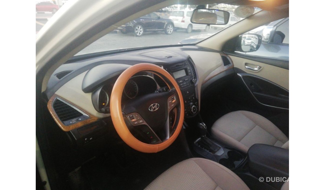 Hyundai Santa Fe Hyundai santafe 2014 GCC