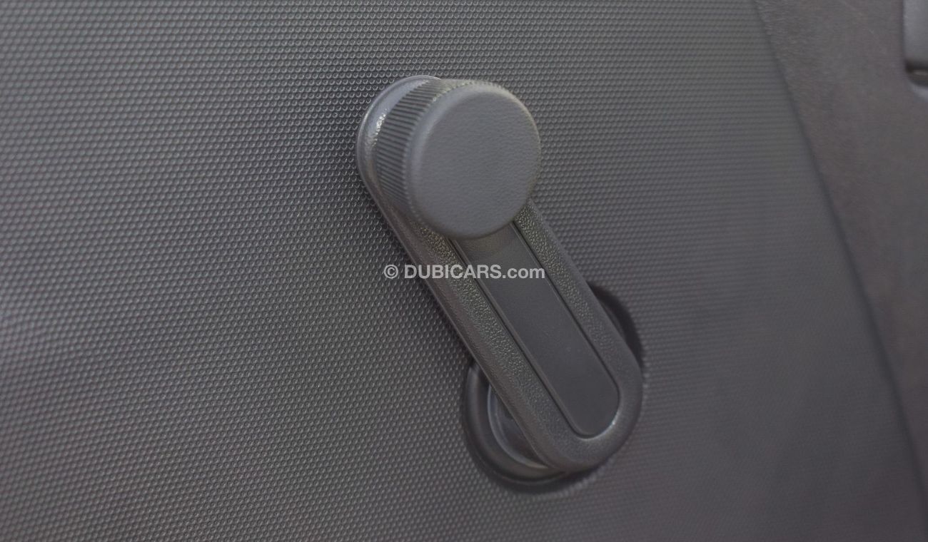 Toyota Hiace 2019 MODEL WHITE COLOR MANUAL TRANSMISSION DIESEL PASSENGER VAN ONLY FOR EXPORT