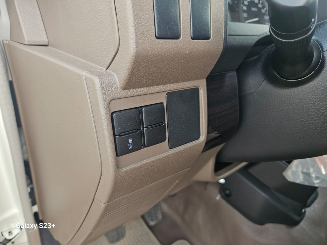 تويوتا لاند كروزر 70 2025 TOYOTA LC78 2.8L DIESEL MANUAL GCC SPEC