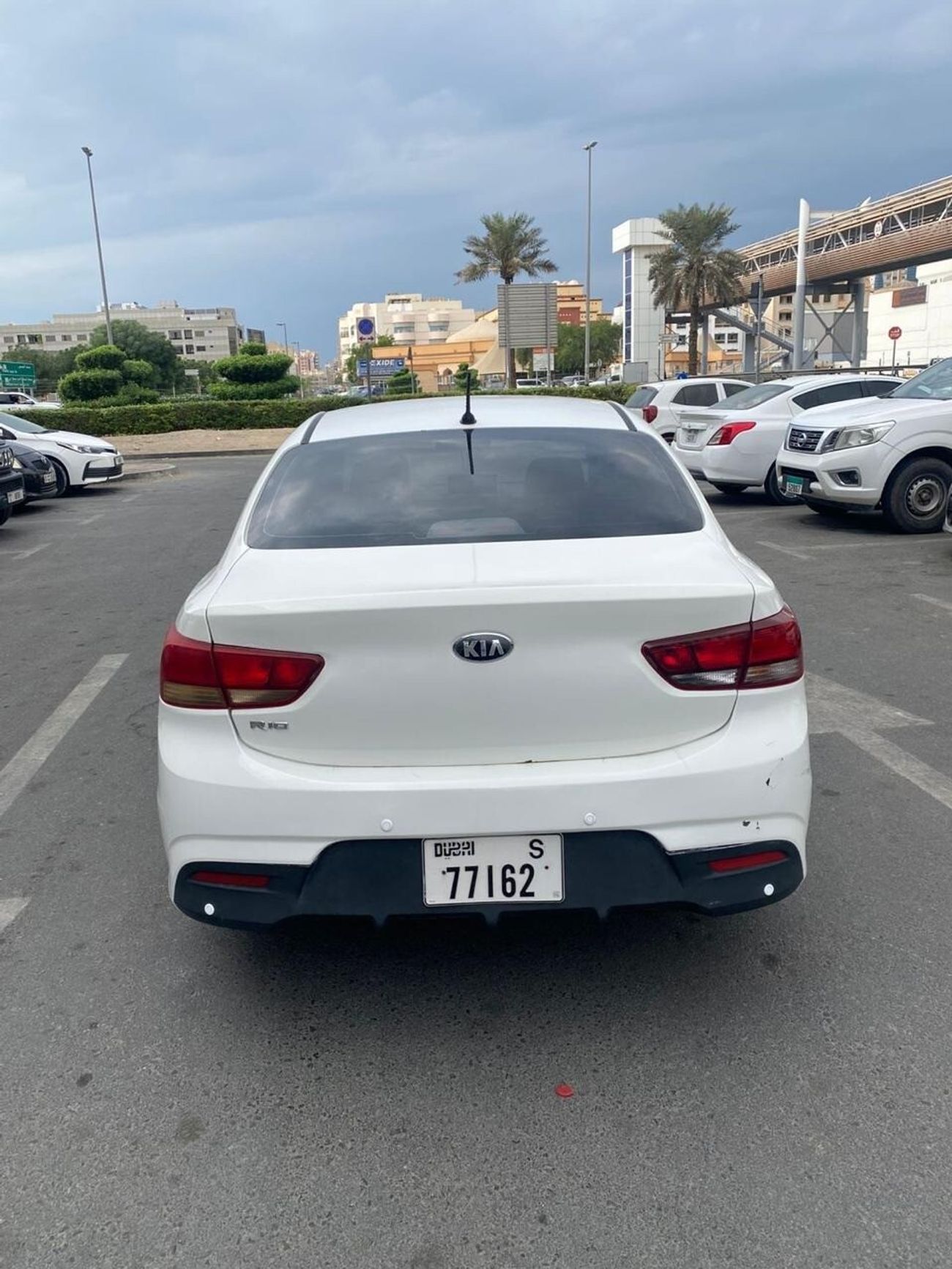 كيا ريو LX 1.6L Sedan