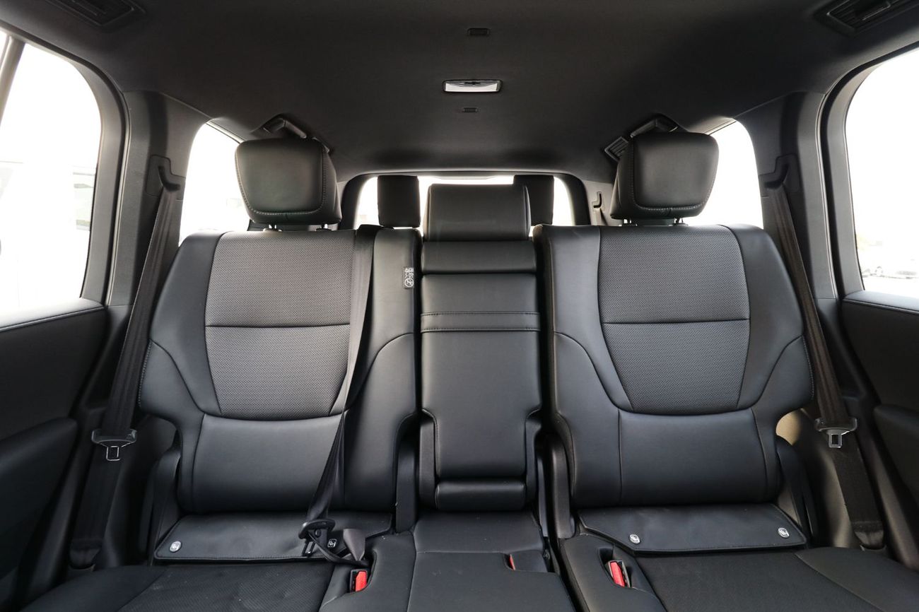 Toyota Land Cruiser GXR 4.0L LAND CRUISER GXR V6 4.0 Mid option 2025 | Ramadan Special Offers.