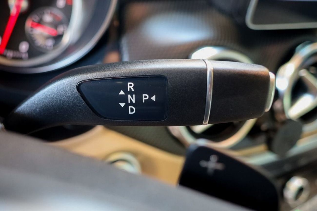 مرسيدس بنز GLA 220 Std