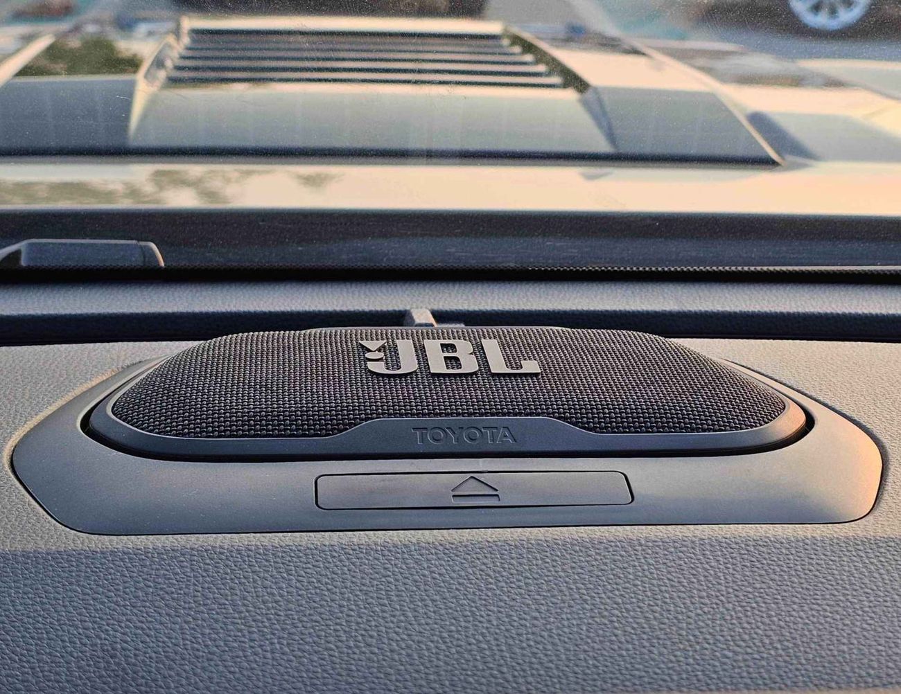 تويوتا تاكوما TRD PRO HYBRID iFORCE MAX/2.4L PETROL/14" HD TUCHSCREEN/SUNROOF/ (CODE# TTCPHV)