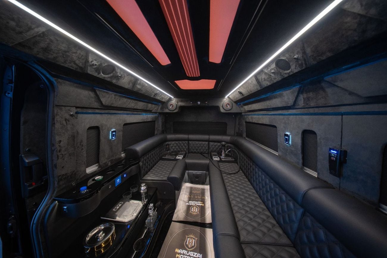 Toyota Hiace Party Van built by Barugzai