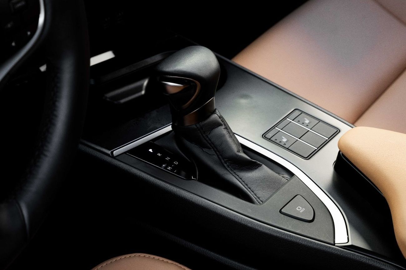 Lexus UX200 | 2,546 P.M  | 0% Downpayment | Amazing Condition!