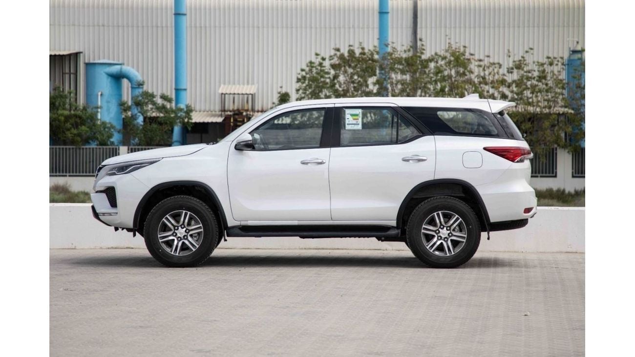 Toyota Fortuner 2023 Toyota Fortuner 2.7 4X4 Low 17 AL - White Pearl inside Chamois | Export Only