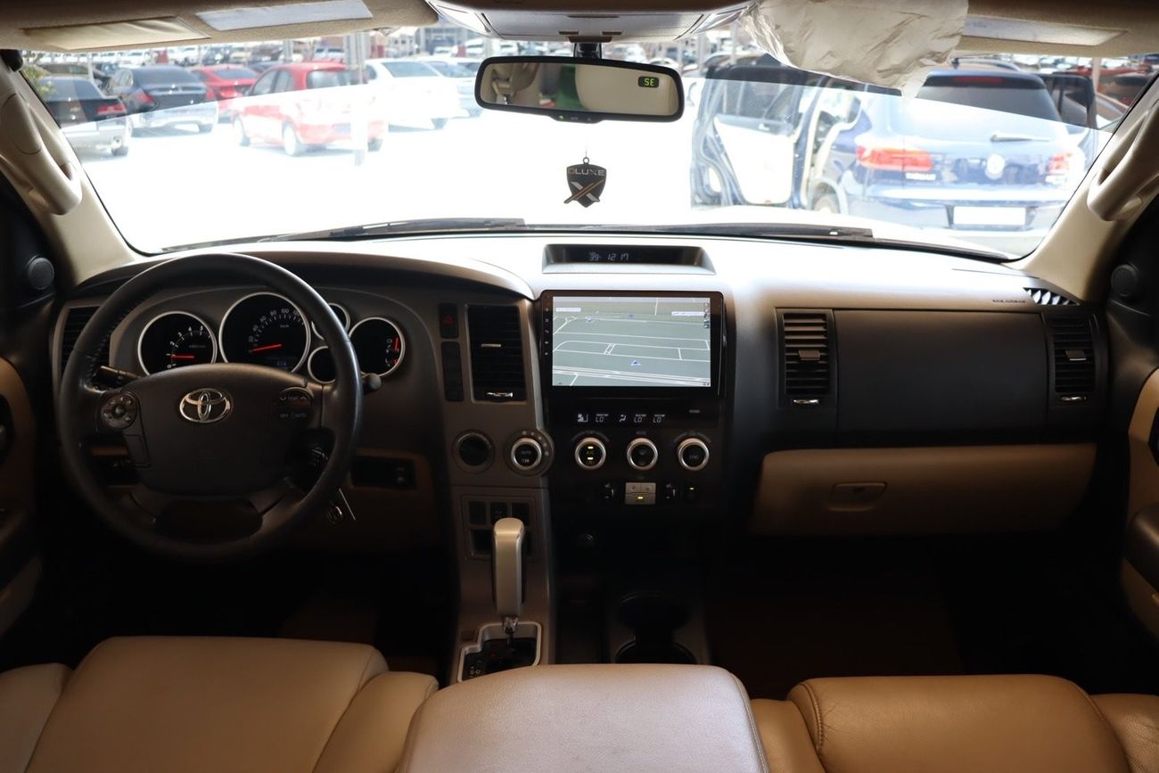 تويوتا سيكويا ليميتيد اعلى