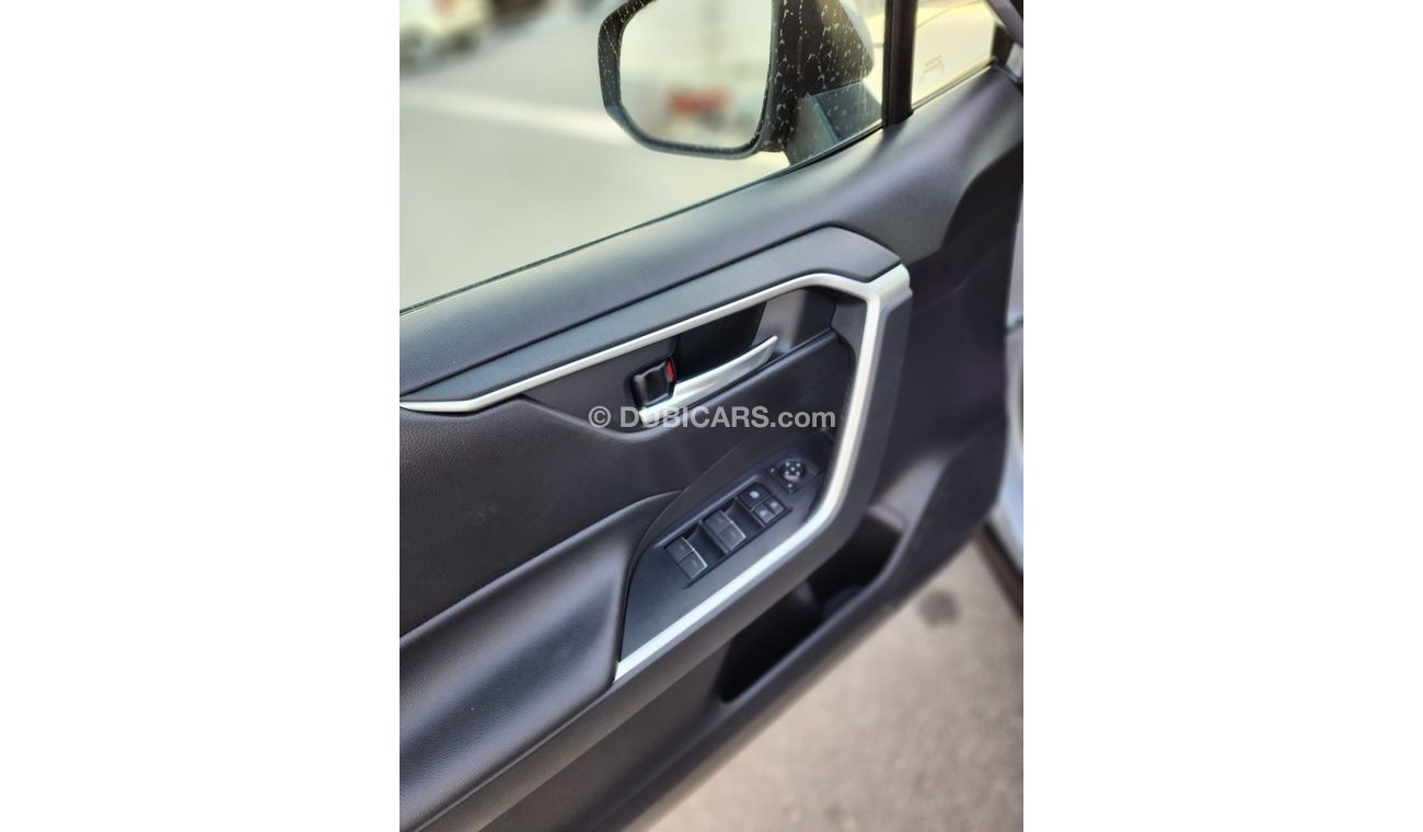 Toyota RAV4 TOYOTA RAV4 XLE FULL OPTIONS 2022 MODEL