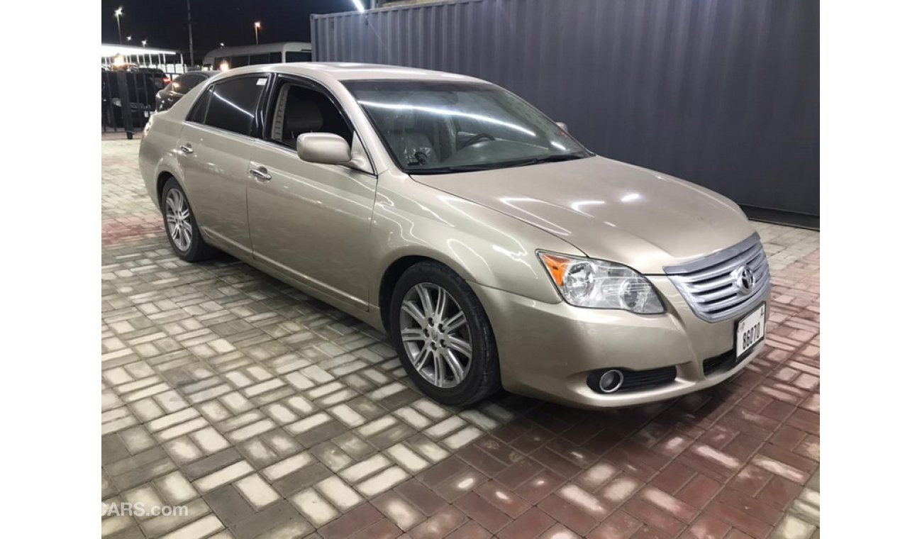 Toyota Avalon Limited 3.5L V6 Petrol, Alloy Rims, DVD Camera (LOT # 4831)