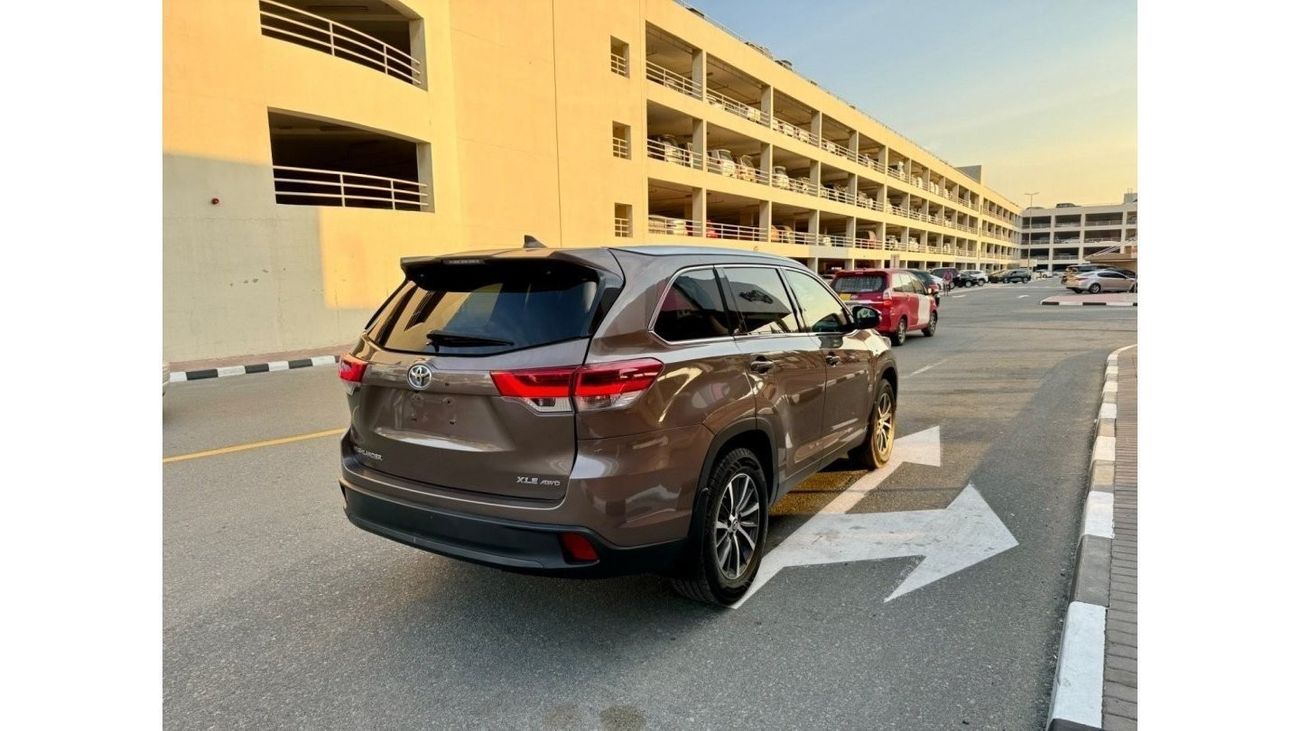 Toyota Highlander 2019 XLE LIMITED AWD SUNROOF 2 KEYS USA IMPORTED