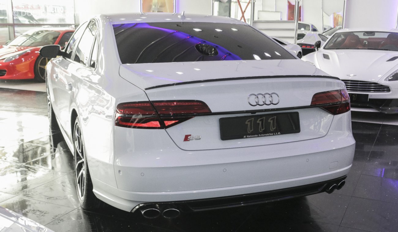 Audi S8 Plus