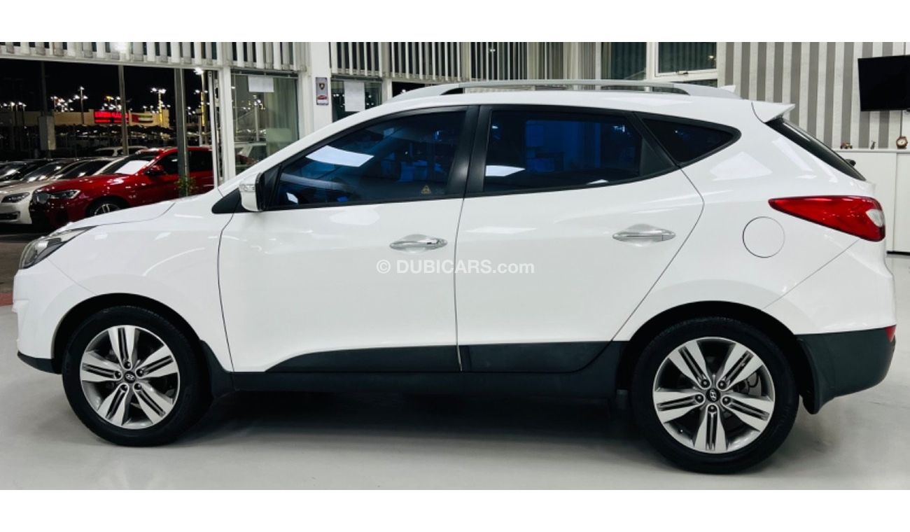 Hyundai Tucson GLS GCC .. Full Options .. Perfect Condition .. 4CYL